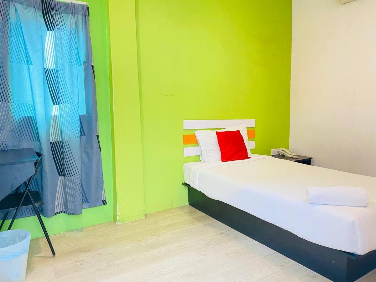 Segamat Orange Hotel Bagian luar foto
