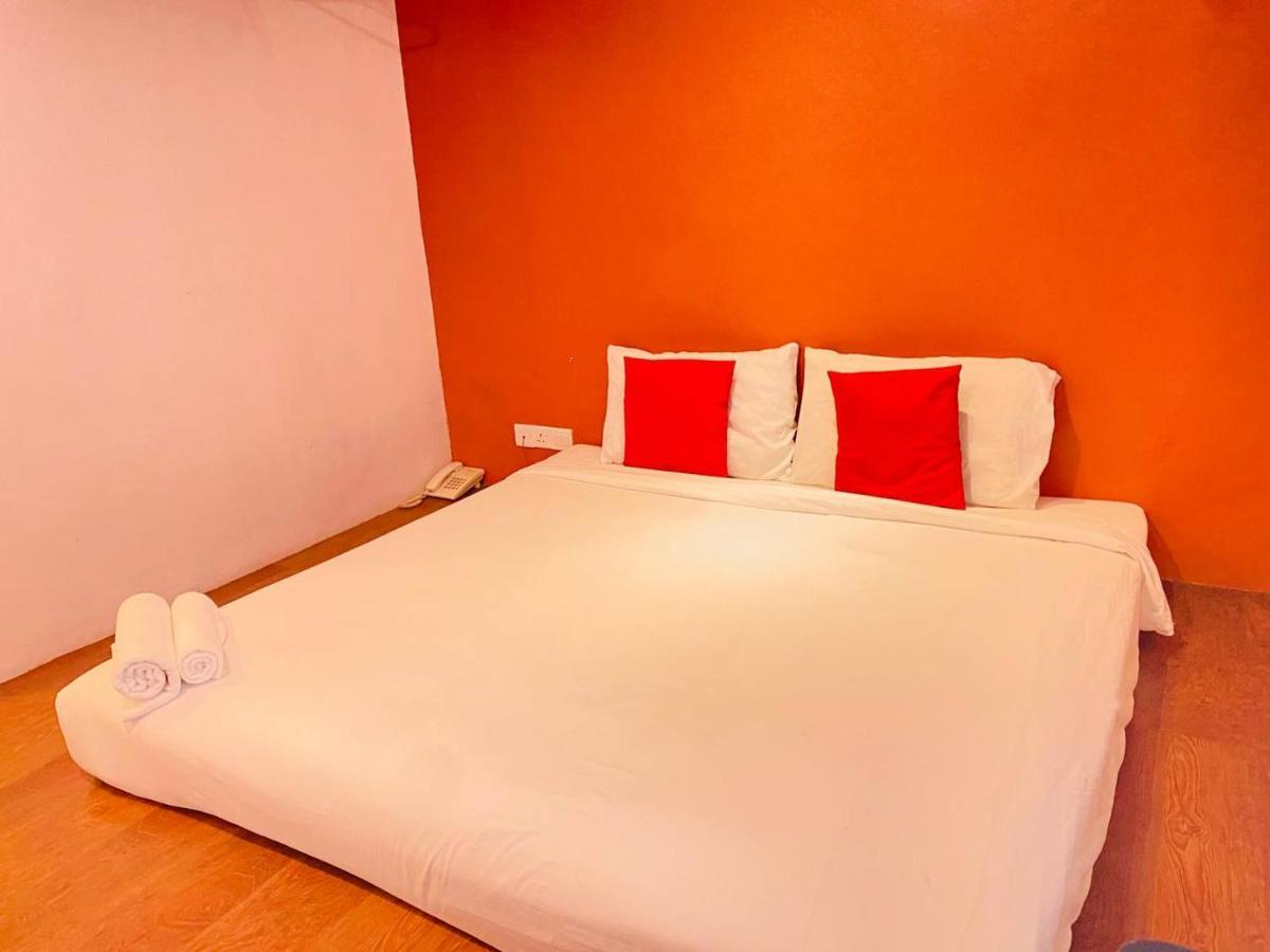 Segamat Orange Hotel Bagian luar foto