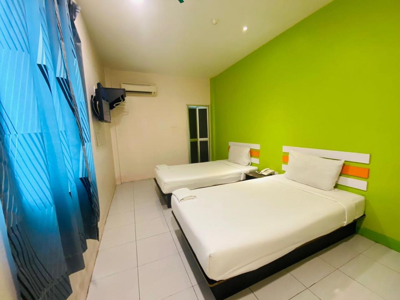 Segamat Orange Hotel Bagian luar foto